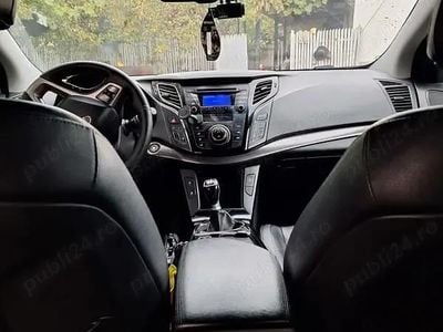 Second-hand Hyundai i40 139 CP (102 kW) 2012 Negru Break