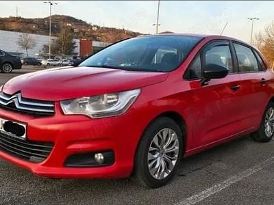 Rosu Second-hand 2011 Citroën C4 Hatchback | 2.500 EUR (Preț bun)