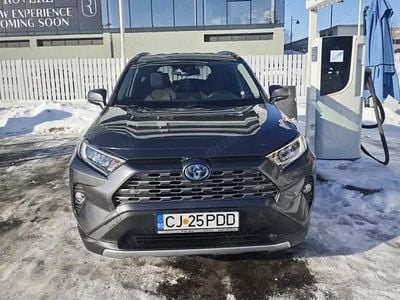 Second-hand Toyota RAV4 Hybrid 222 CP (163 kW) 2021 Gri SUV