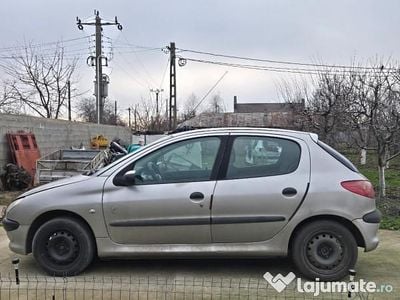 Gri Utilizat 2005 Peugeot 206 | 1.500 EUR (Super Preț)