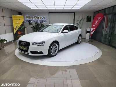 Second-hand Audi A5 190 CP (139 kW) 2015 Culoarealb Coupe