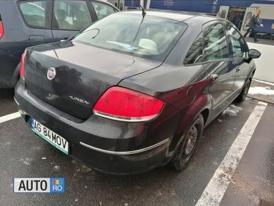 Second-hand Fiat Linea 120 CP (88 kW) 2008 Negru Berlinǎ