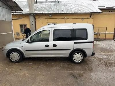 Second-hand Opel Combo 101 CP (74 kW) 2005 Monovolum
