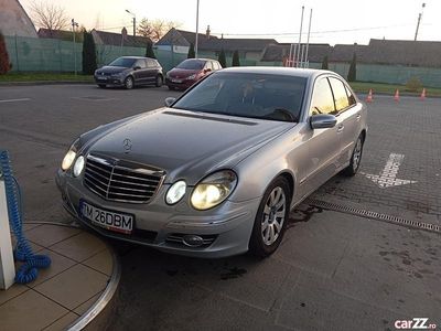 Utilizat 2003 Mercedes E220 Elegance | 4.500 EUR