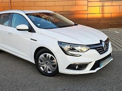 Culoarealb Second-hand 2020 Renault Mégane GrandTour Intens Break | 8.999 EUR (Preț bun)