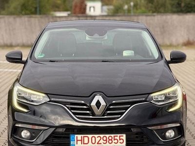 Culoarenegru Utilizat 2016 Renault Mégane IV Bose Edition Hatchback | 9.450 EUR (Puțin scump)