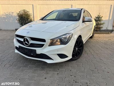 Culoarealb Utilizat 2013 Mercedes CLA220 Berlinǎ | 15.990 EUR (Preț bun)