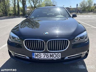 Negru Second-hand 2014 BMW 730 Comfort Edition Berlinǎ | 14.900 EUR (Preț bun)