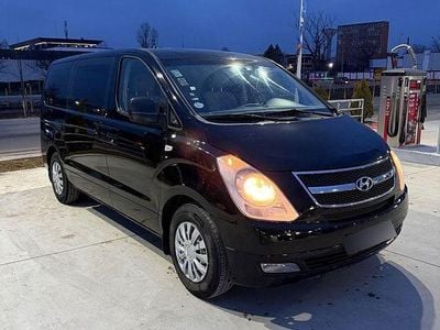 Second-hand Hyundai H-1 165 CP (121 kW) 2009 Culoarenegru Monovolum