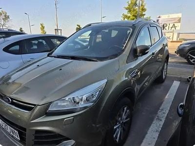 Second-hand Ford Kuga Titanium 180 CP (132 kW) 2014 Culoareverde SUV
