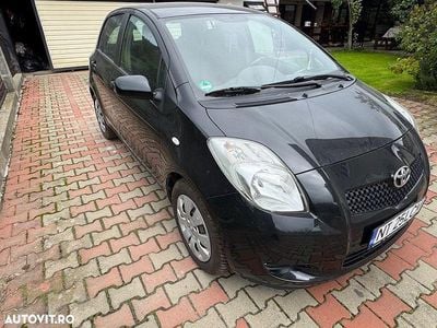 Second-hand Toyota Yaris 69 CP (50 kW) 2006 Culoarenegru