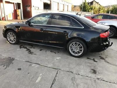 Negru Utilizat 2014 Audi A4 Berlinǎ | 9.800 EUR (Preț OK)