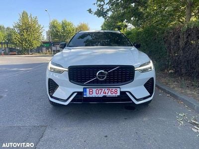 Culoarealb Second-hand 2022 Volvo XC60 R-Design SUV | 42.955 EUR (Scump)