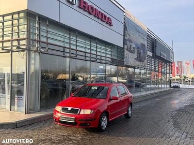 Second-hand Skoda Fabia Comfort 64 CP (47 kW) 2005 Culoarerosu Hatchback