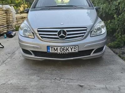 Mercedes B180
