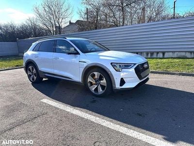 Second-hand Audi e-tron Advanced 300 kW (408 CP) 2020 Culoarealb SUV