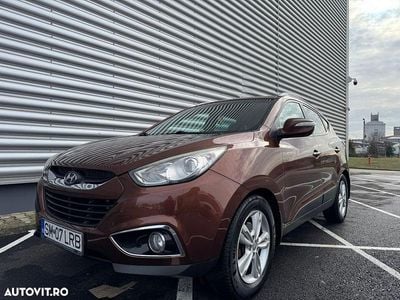 Second-hand Hyundai ix35 Style 184 CP (135 kW) 2013 Culoaremaro SUV