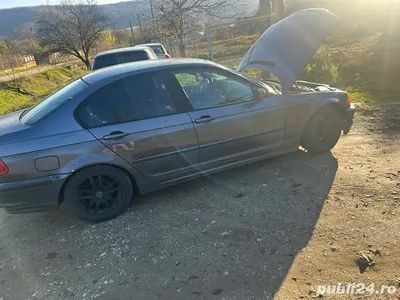 Utilizat 2001 BMW 320 Berlinǎ | 1.200 EUR