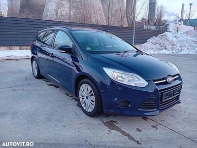 Second-hand Ford Focus Titanium 125 CP (91 kW) 2014 Culoarealbastru Break