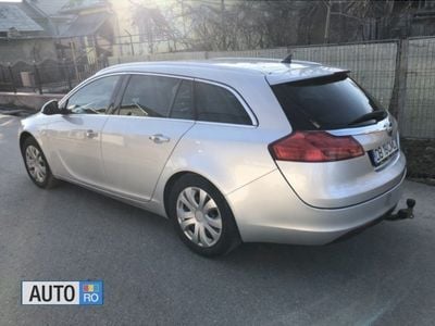 Second-hand Opel Insignia Sport 131 CP (96 kW) 2011 Argintiu Break
