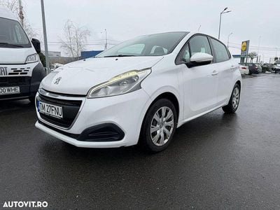 Culoarealb Utilizat 2016 Peugeot 208 Active Hatchback | 5.700 EUR (Preț bun)