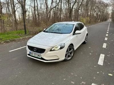 Second-hand Volvo V40 115 CP (84 kW) 2012 Hatchback