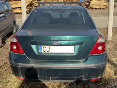 Verde Utilizat 2006 Ford Mondeo Berlinǎ | 4.000 EUR