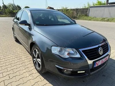 Gri Utilizat 2009 VW Passat Berlinǎ | 6.049 EUR (Scump)