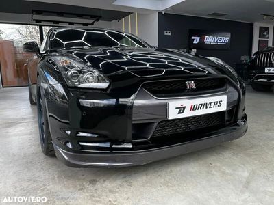 second-hand Nissan GT-R Standard