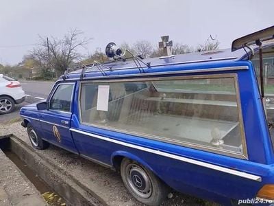 Utilizat 1982 Mercedes 190 Berlinǎ | 1.000 EUR