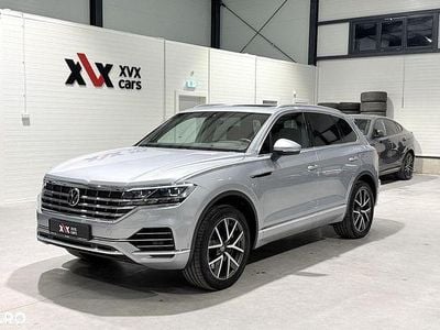 Argint Second-hand 2021 VW Touareg Elegance SUV | 46.800 EUR (Preț bun)