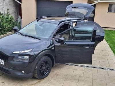 Culoarenegru Utilizat 2016 Citroën C4 SUV | 6.999 EUR (Puțin scump)