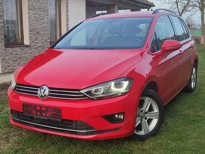 Rosu Utilizat 2014 VW Golf Sportsvan Allstar Monovolum | 8.590 EUR
