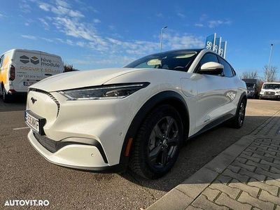Culoarealb Utilizat 2022 Ford Mustang Mach-E Standard Range SUV | 33.275 EUR