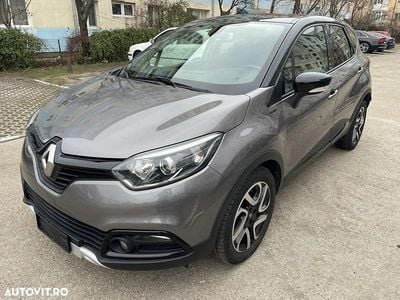 Second-hand Renault Captur Collection 90 CP (66 kW) 2016 Culoaregri SUV