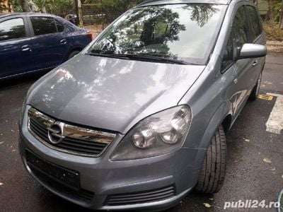 Gri Second-hand 2008 Opel Zafira Monovolum | 3.950 EUR (Puțin scump)