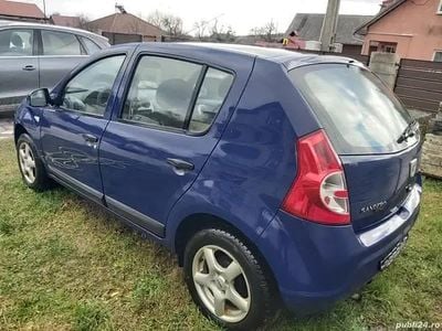 Utilizat 2009 Dacia Sandero Hatchback | 1.250 EUR (Preț bun)