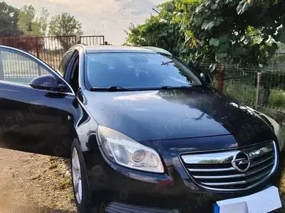 Second-hand Opel Insignia 131 CP (96 kW) 2010 Negru Hatchback