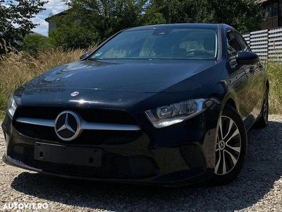 Negru Utilizat 2021 Mercedes A200 Hatchback | 15.600 EUR (Super Preț)
