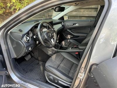 Mercedes GLA220