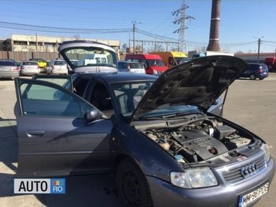 Second-hand Audi A3 90 CP (66 kW) 2000 Gri Hatchback