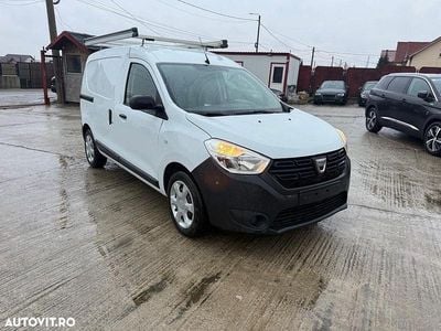 Second-hand Dacia Dokker Comfort 95 CP (69 kW) 2021 Culoarealb Monovolum