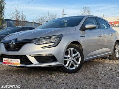 Culoareargint Utilizat 2019 Renault Mégane IV Intens Hatchback | 10.990 EUR (Preț OK)