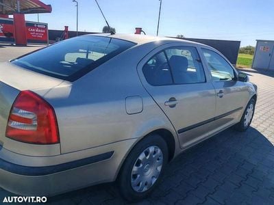 Culoaregalbeuriu Second-hand 2005 Skoda Octavia Berlinǎ | 1.999 EUR (Preț bun)