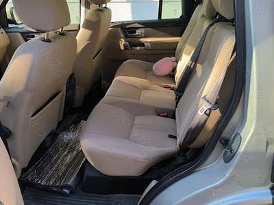 Land Rover Discovery 4