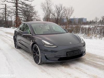 Second-hand Tesla Model 3 376 kW (512 CP) 2020 Culoaregri Berlinǎ