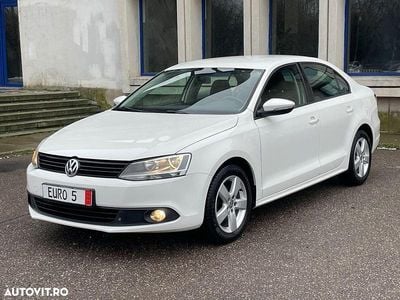 Culoarealb Utilizat 2013 VW Jetta Comfortline Berlinǎ | 4.999 EUR (Super Preț)