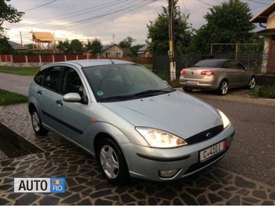 Second-hand Ford Focus 105 CP (77 kW) 2003 Argintiu Hatchback