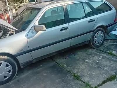 Utilizat 1996 Mercedes C180 Break | 700 EUR