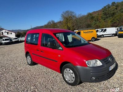 Second-hand VW Caddy 100 CP (73 kW) 2007 Roșu Monovolum